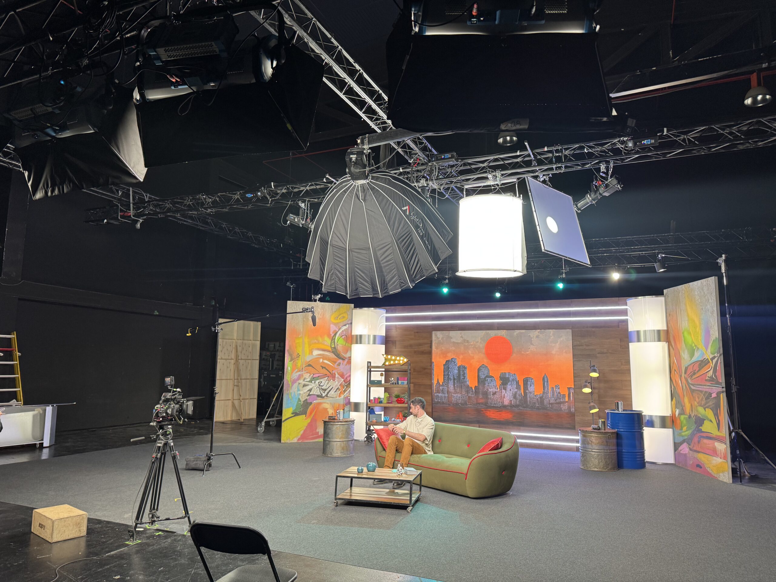 Burrito Films studio stage in Los Angeles with lighting grid