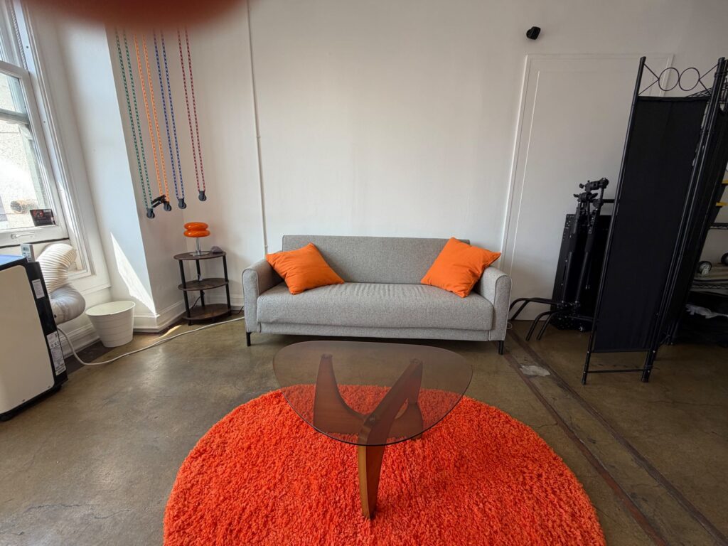 Burrito Studio: lounge set for interviews and video podcasts